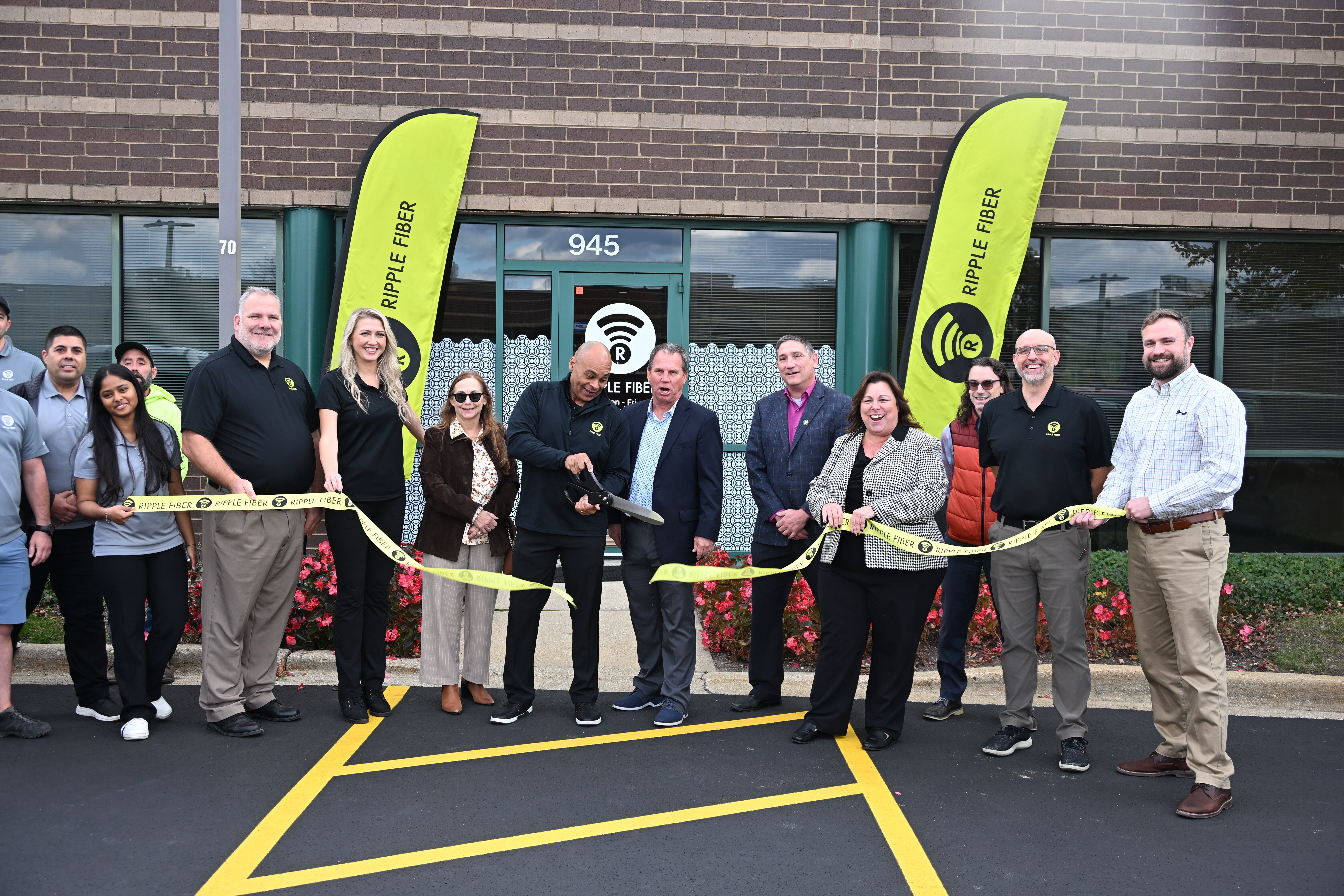 Ripple Fiber Hosts Ribbon Cutting to Celebrate Opening of Itasca, Illinois Office