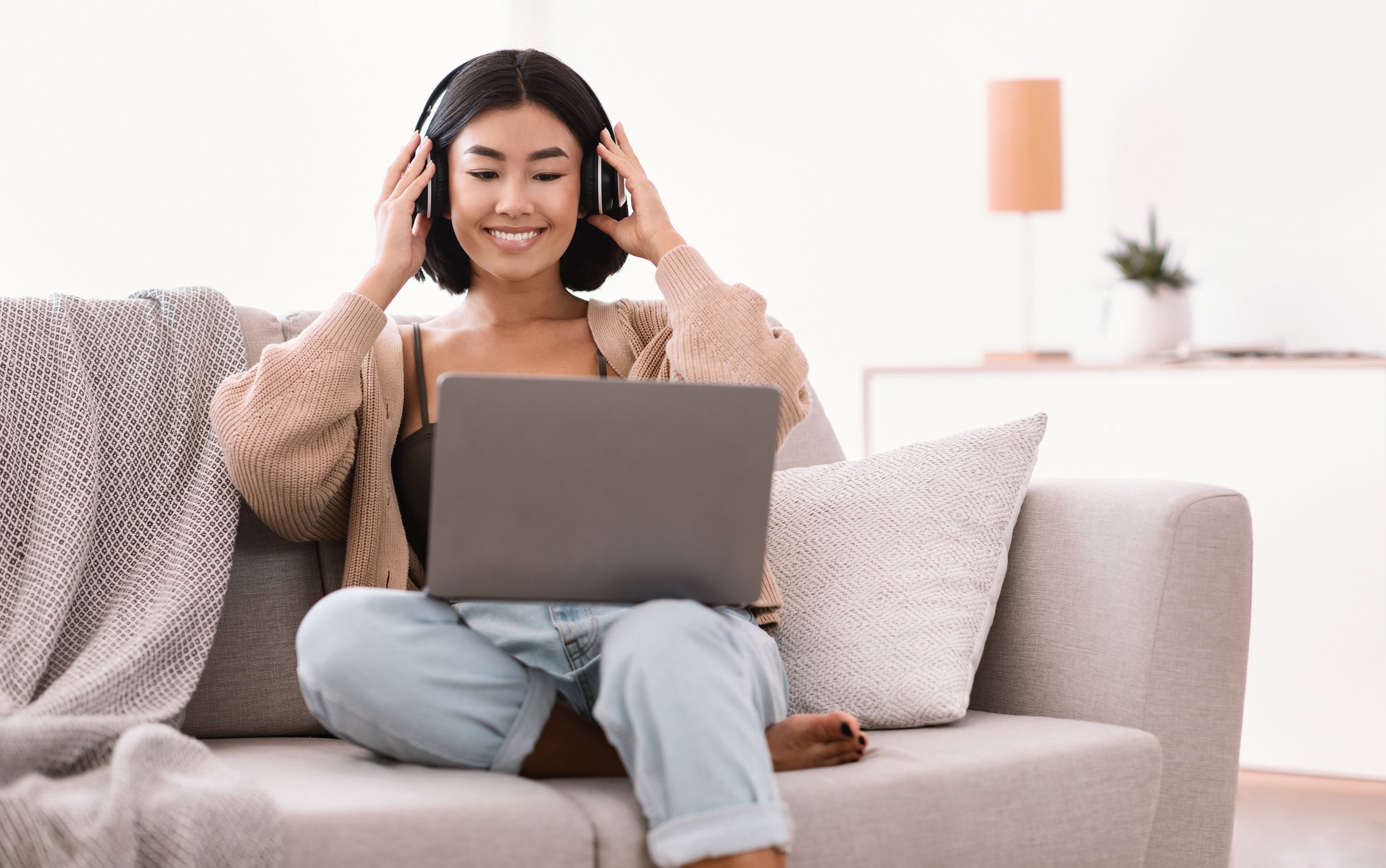 Podcasts and Audiobooks to Boost Your Productivity